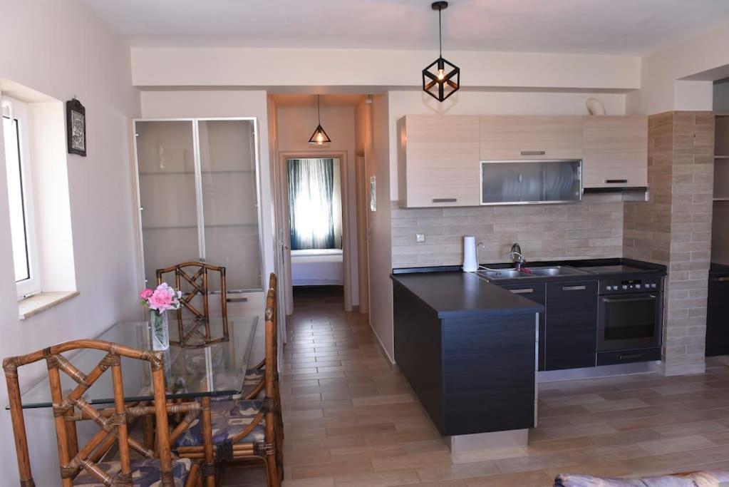 Katerina Luxury Suites Elia  Exteriör bild